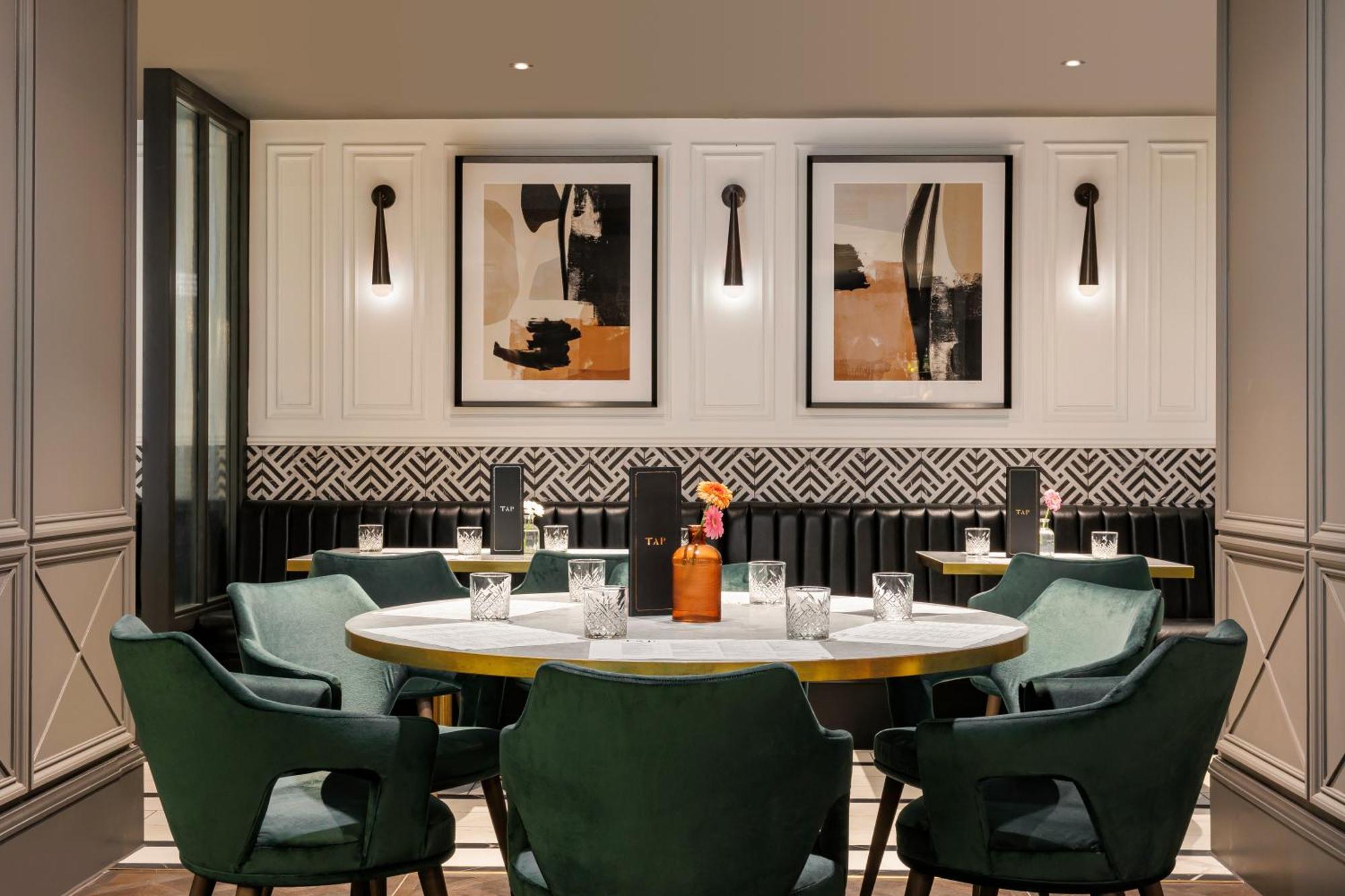 Crowne Plaza Leeds By Ihg Hotel 4*