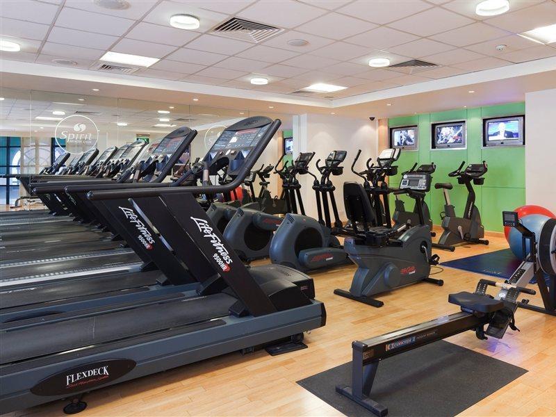 Hotel Crowne Plaza Leeds By Ihg 4*