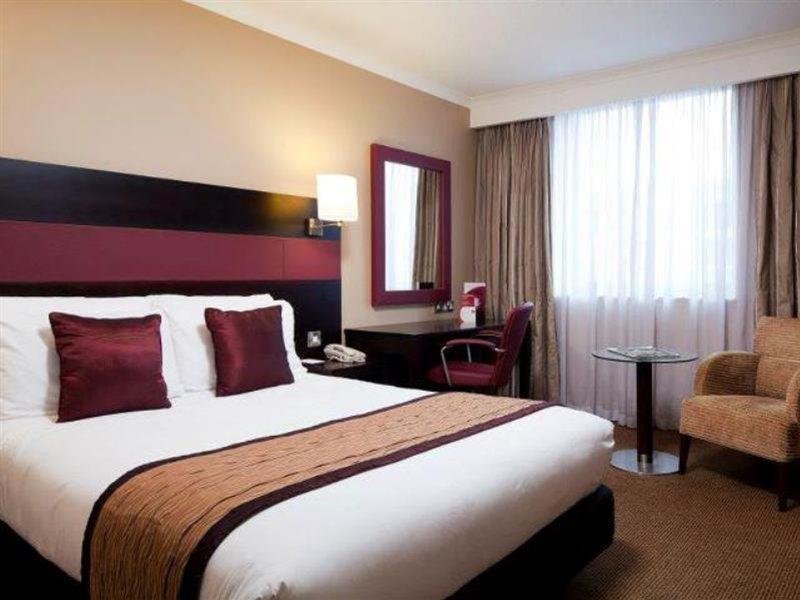 Crowne Plaza Leeds By Ihg Hotel 4*
