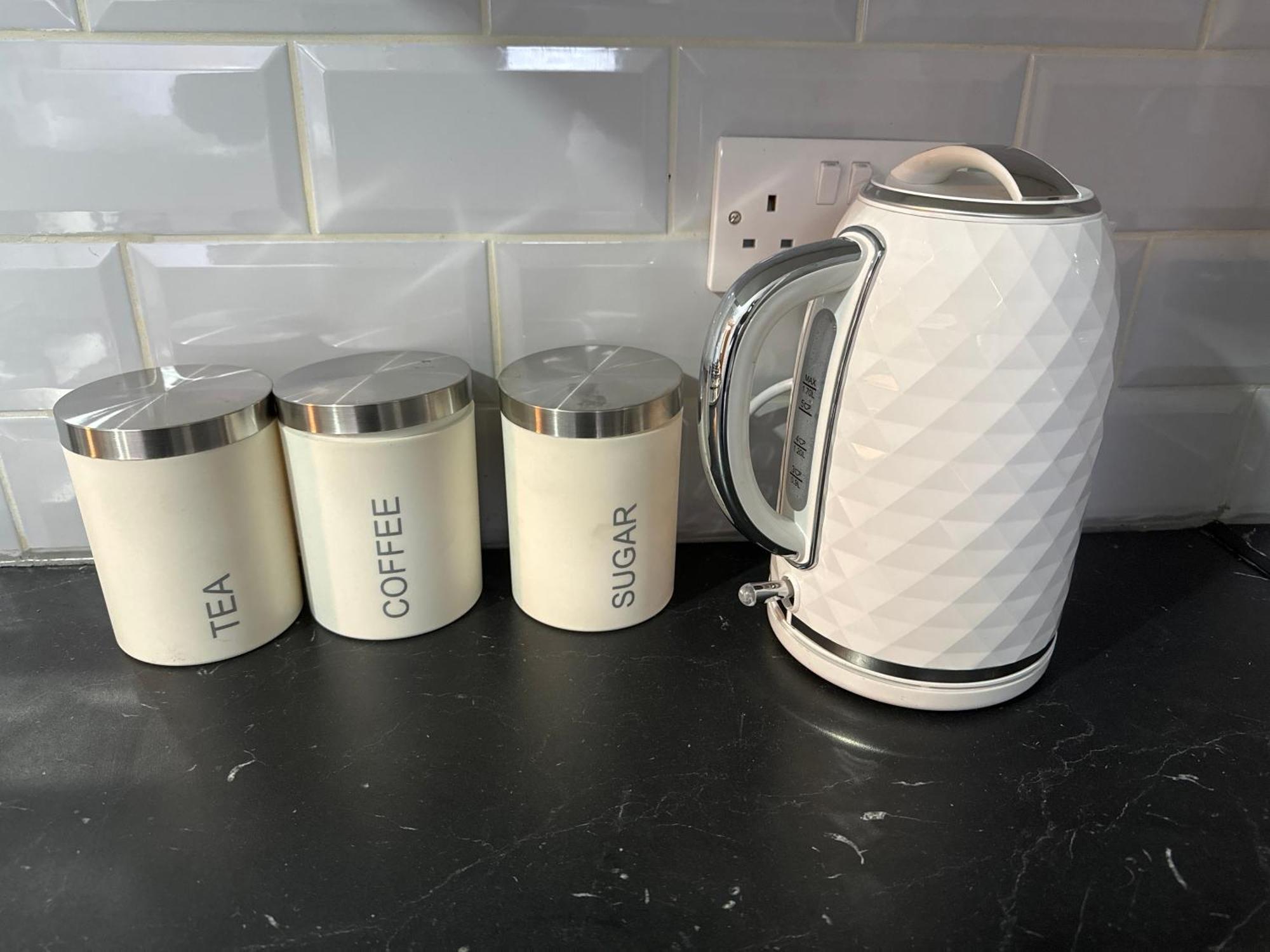 Holiday home Contractors, Groups 4xbedrooms 5xdouble Beds, Close To Free Parking Sleeps X 10 Wifi ,netflix,lgi Check Reviwz Leeds (West Yorkshire)