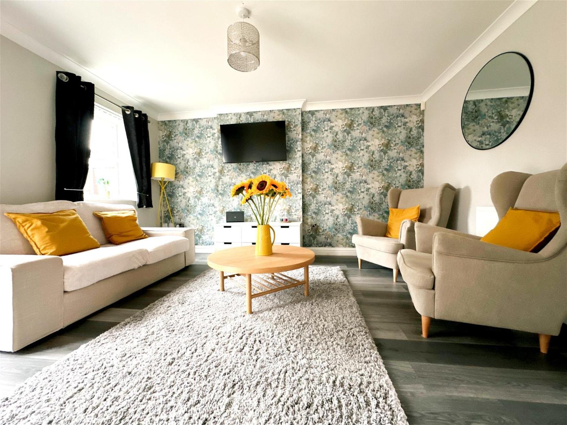 Holiday home Stylish Village Townhouse W/ Parking - Near & York