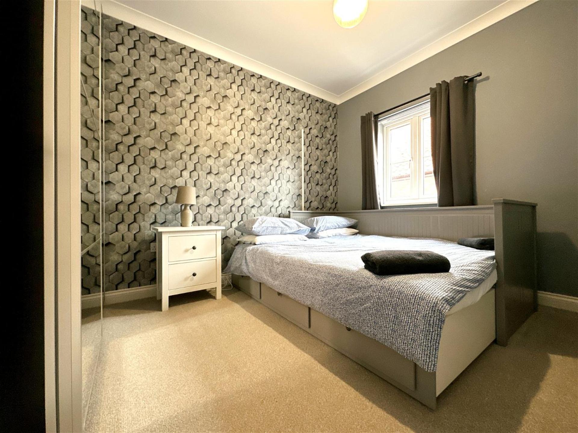 Holiday home Stylish Village Townhouse W/ Parking - Near & York