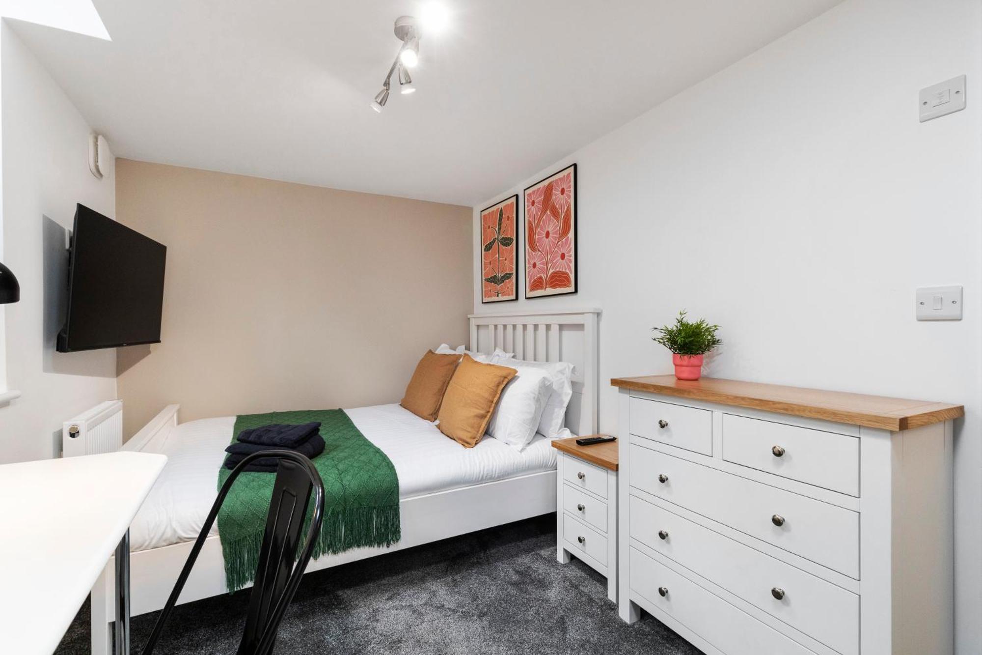 Cosy One Bed In Leeds *