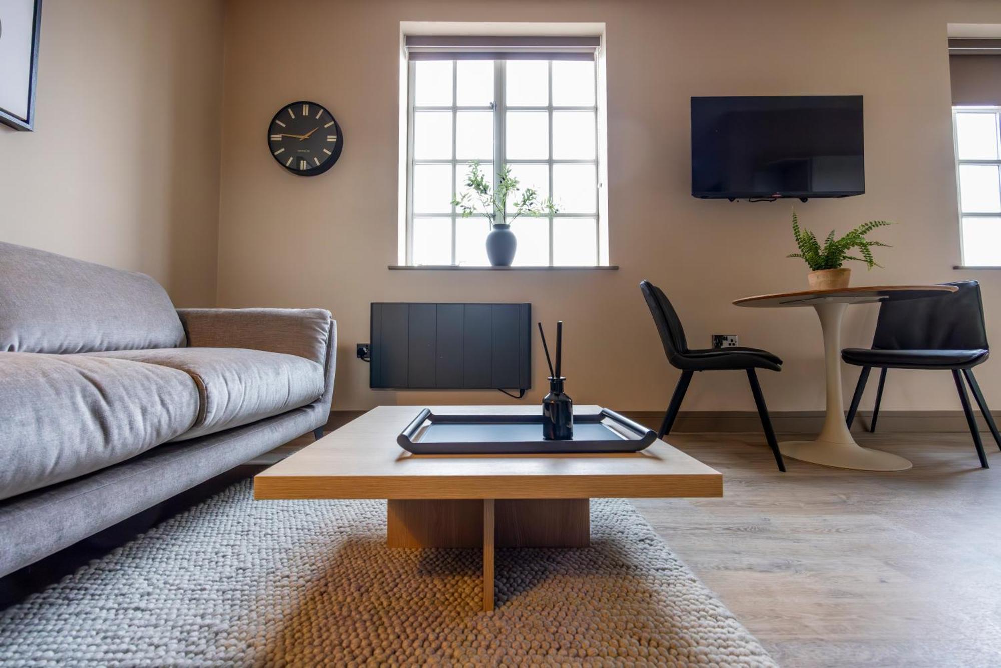Apartment Headrow Lofts *