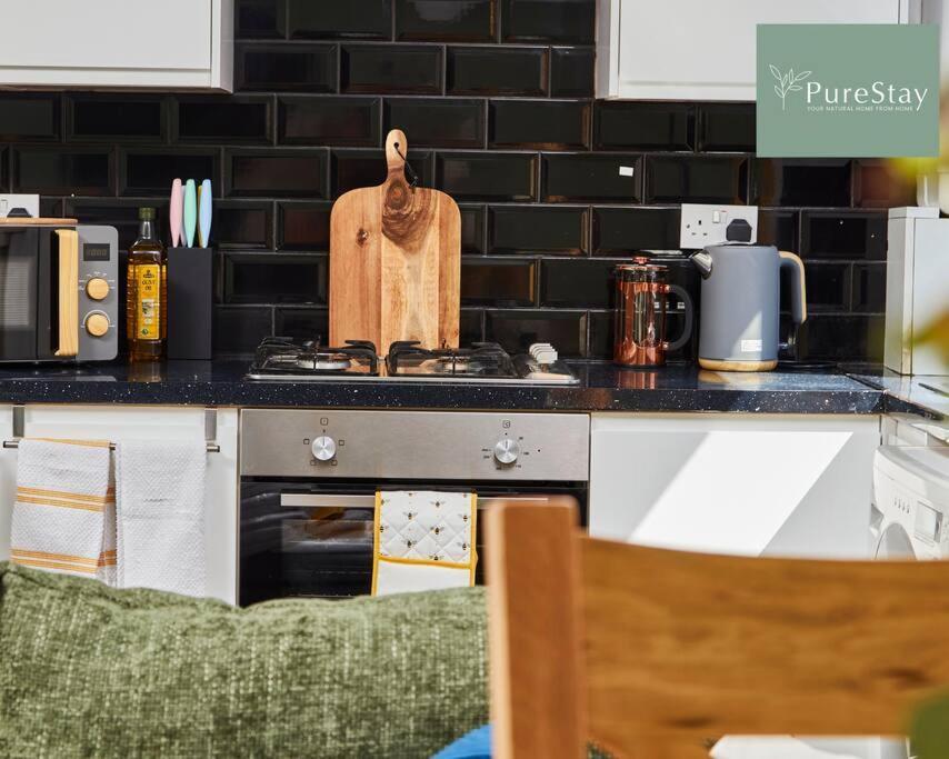 Apartment Perfect Contractor House In With 6 Beds By Purestay- Min 7 Nights! Leeds (West Yorkshire)