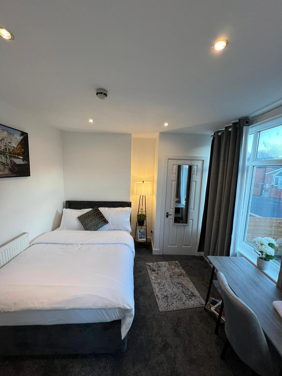 Homestay J&f In Leeds