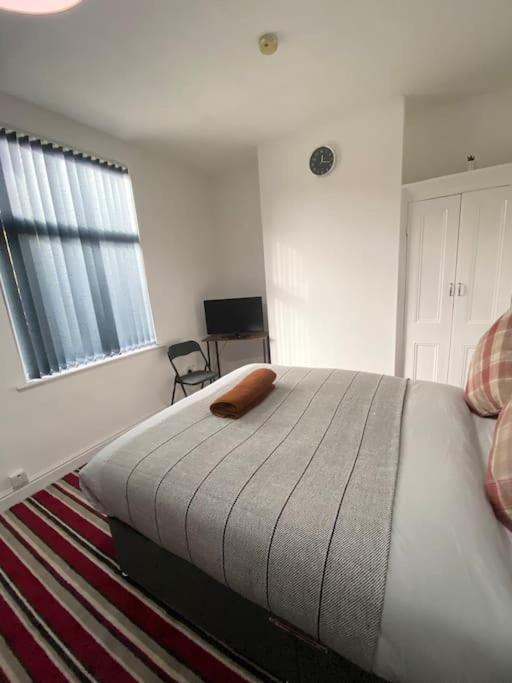 Super Spacious, 4 Bedroom Centre