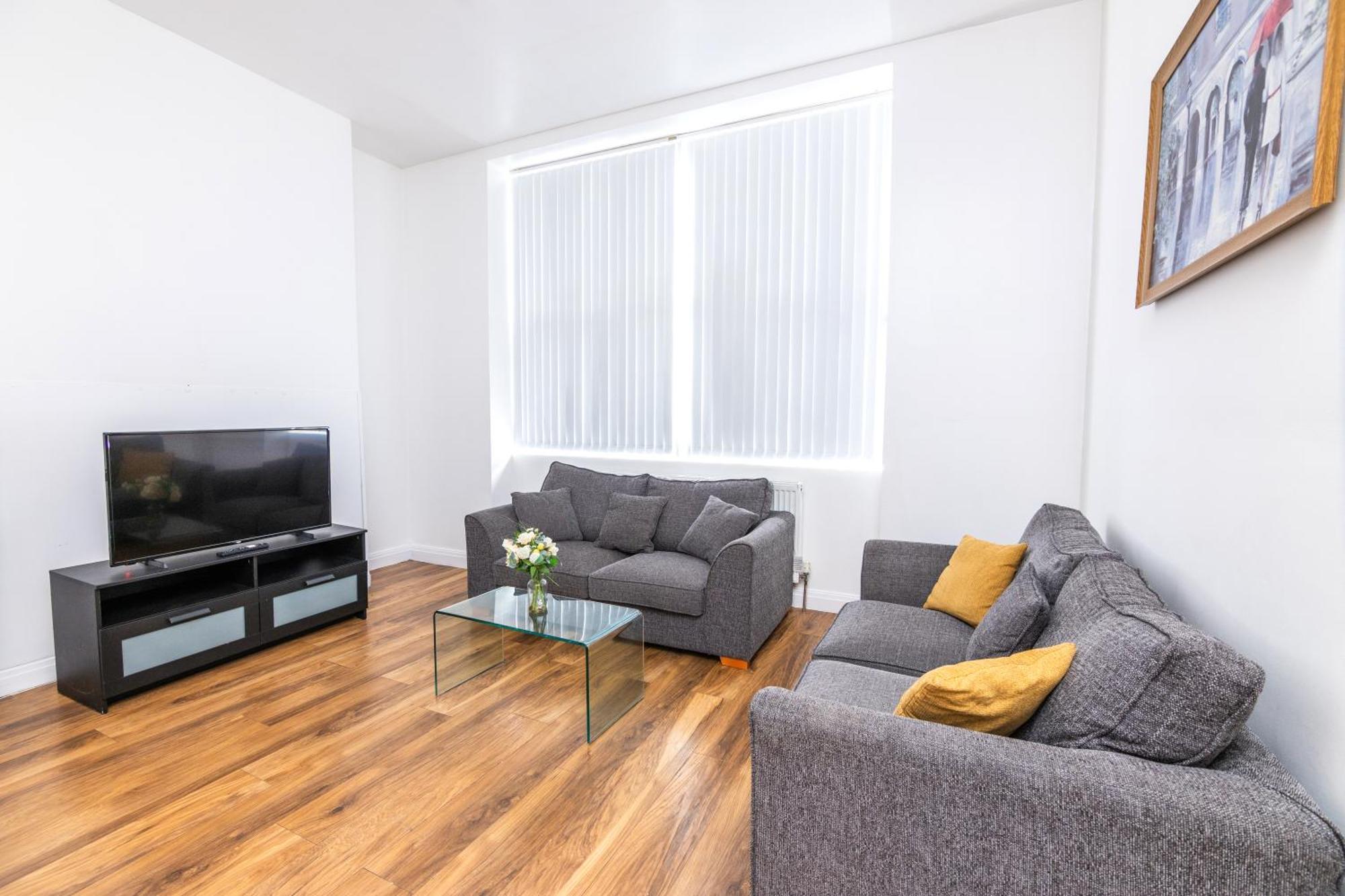 Spacious Close To City Centre With Secure Parking * Leeds (West Yorkshire)