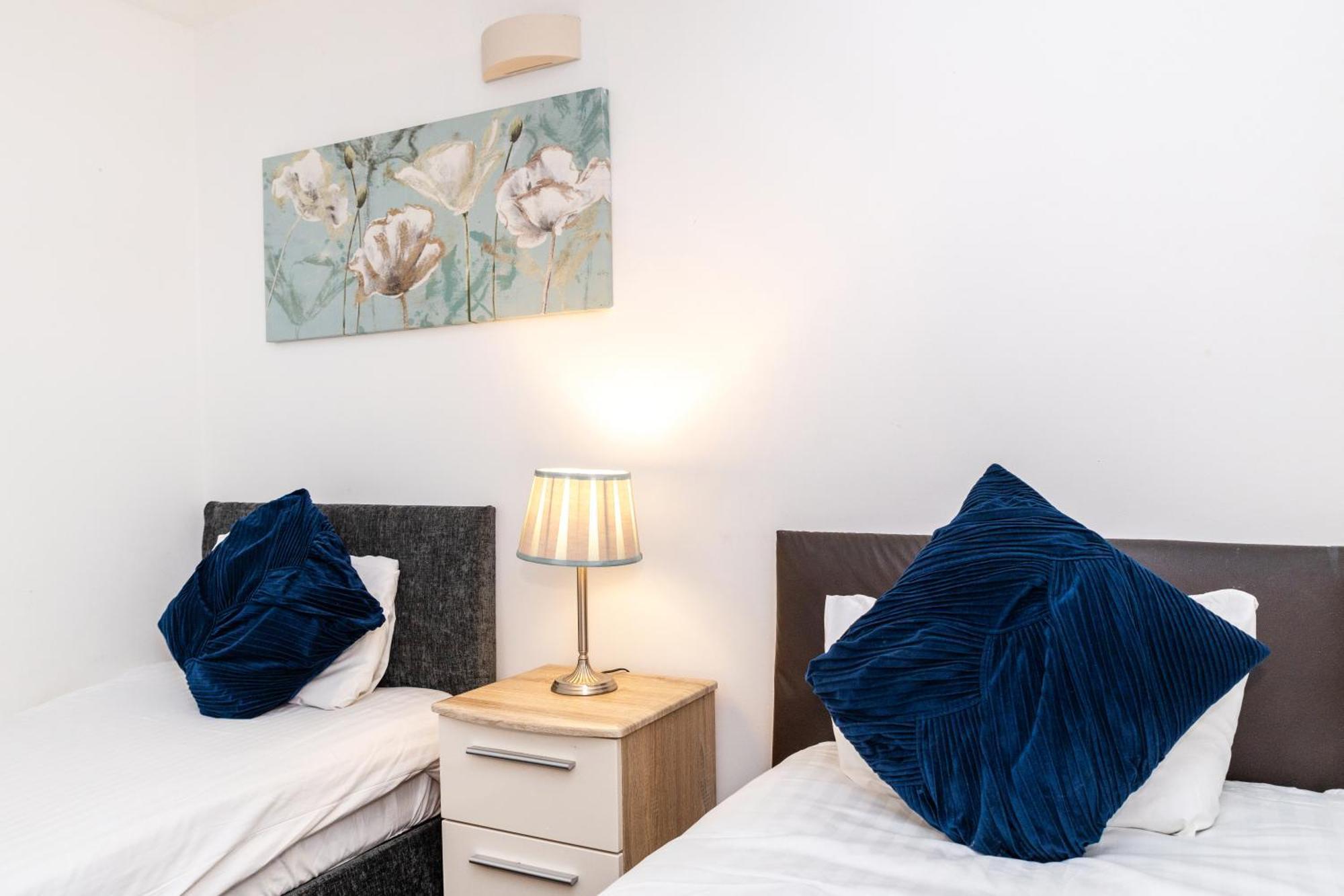 Spacious Close To City Centre With Secure Parking Apartment Leeds (West Yorkshire)