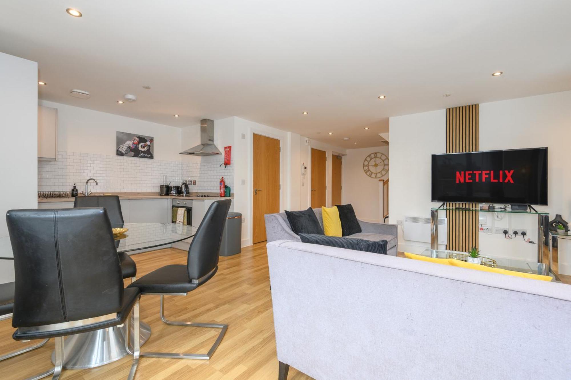 Apartment Luxury 3-bed, 3-bath Penthouse - Leeds Centre - Underground Parking *