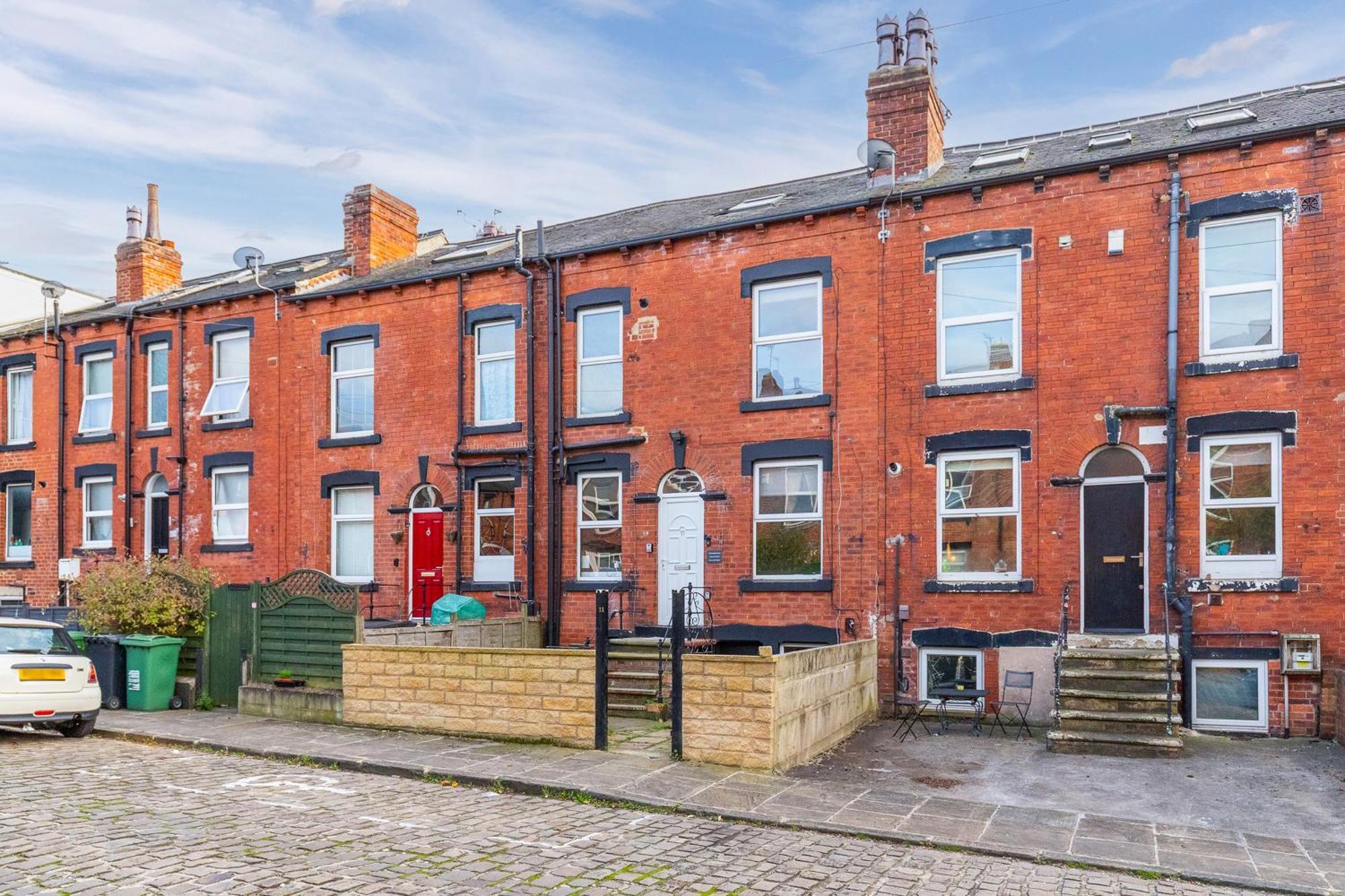 Spacious Two Bed House In Headingley *