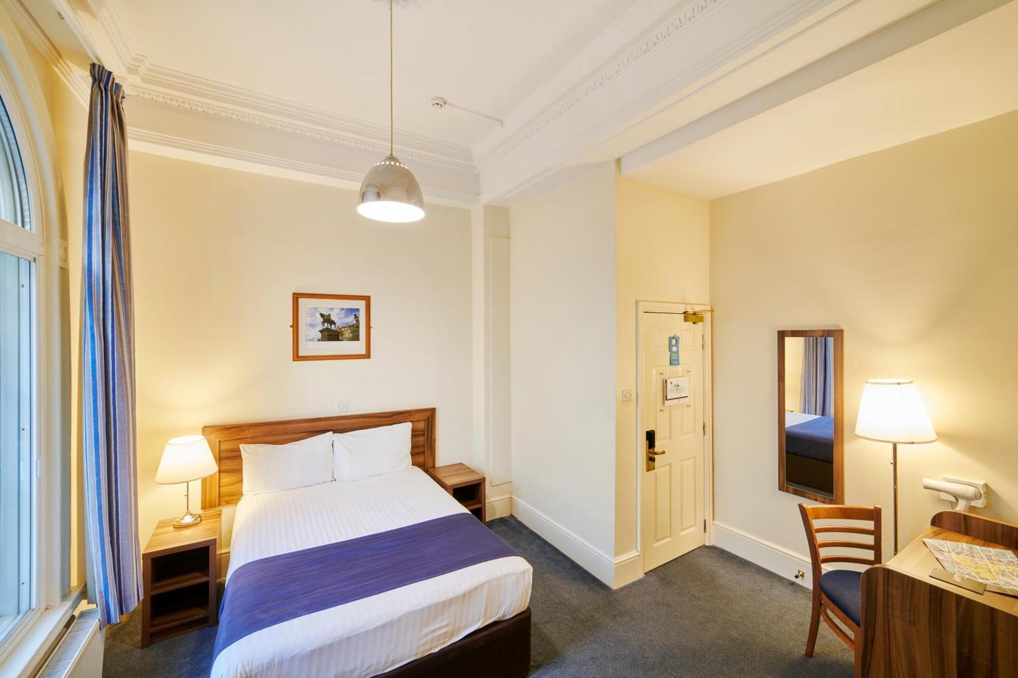 Hotel Discovery - Leeds 2*