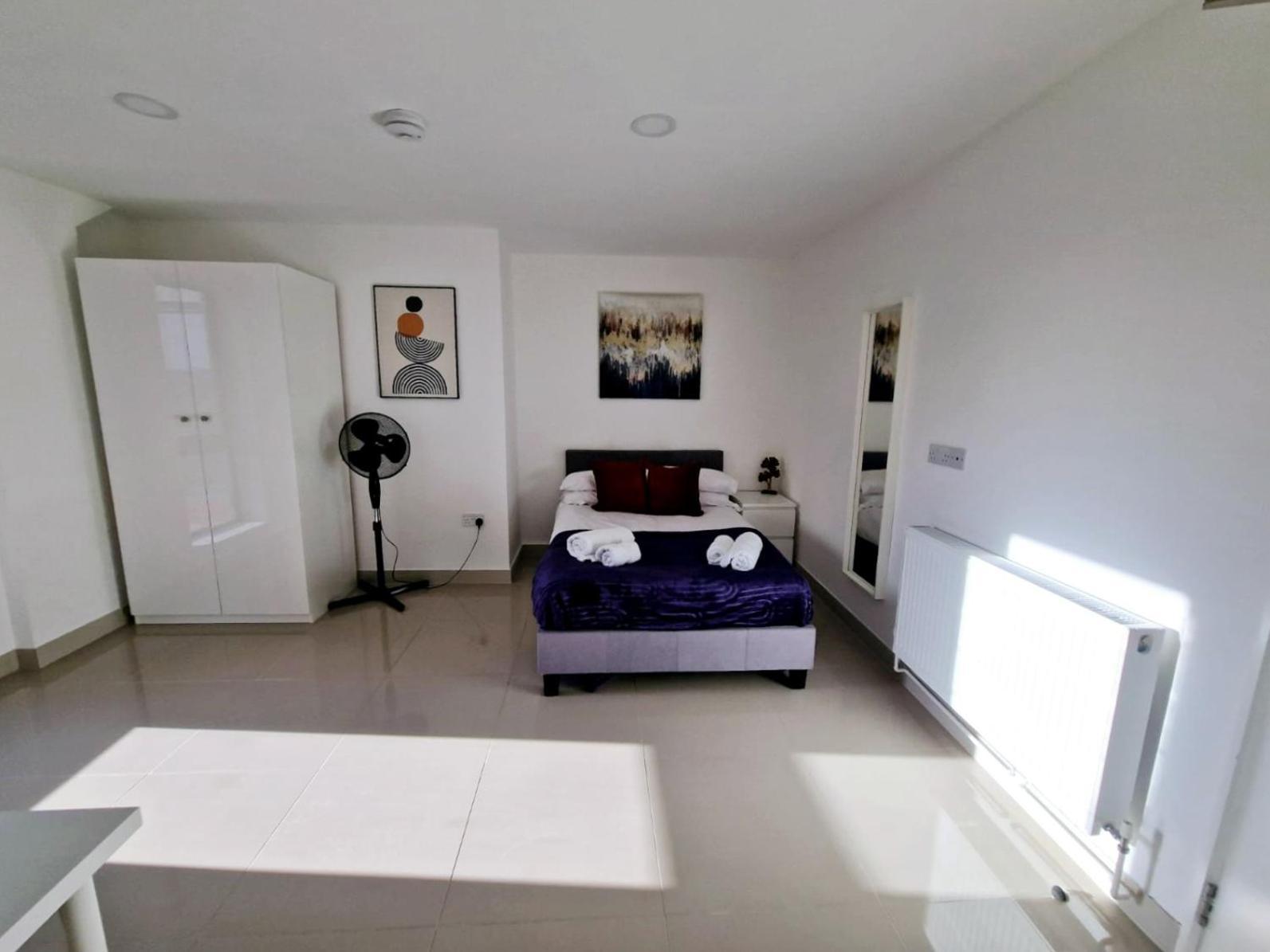Mpl Ensuites With Kitchenettes - - Netflix & Wifi- First Direct & 02 Arena- Lgi Hospital & Uni 5 Mins Guest house Leeds (West Yorkshire)