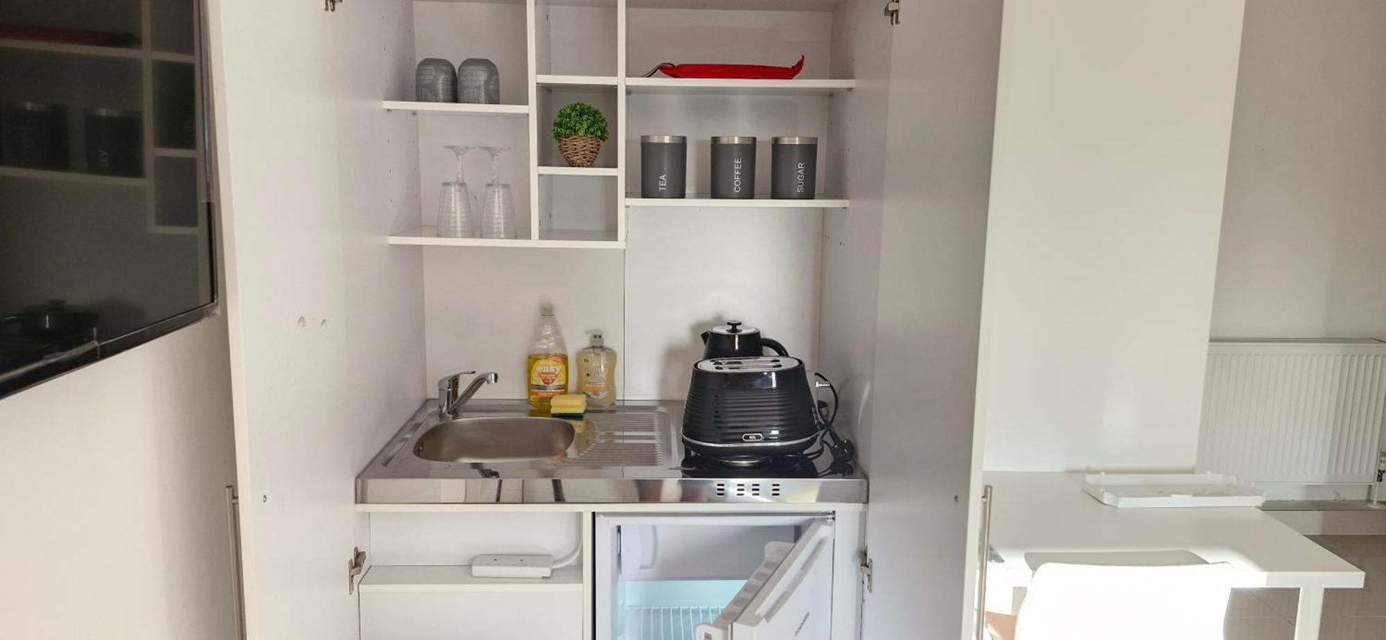 Mpl Ensuites With Kitchenettes - - Netflix & Wifi- First Direct & 02 Arena- Lgi Hospital & Uni 5 Mins Leeds (West Yorkshire)