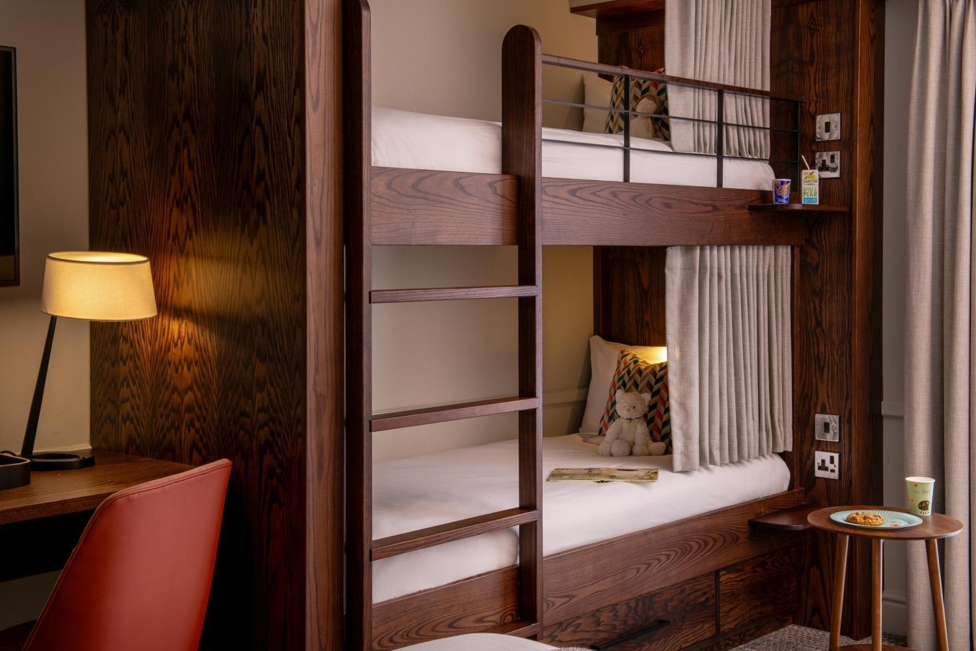 Thorpe Park And Hotel Leeds (West Yorkshire)