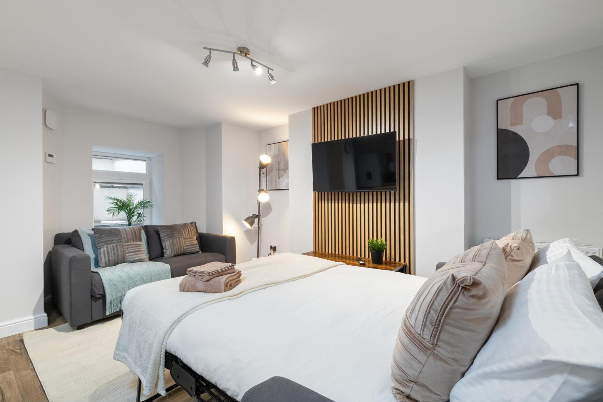 Apartment Luxury Lower-level One Bed *