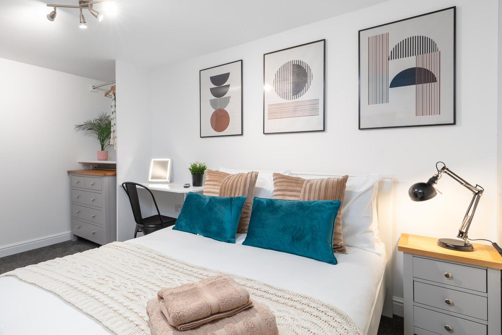 Luxury Lower-level One Bed * Leeds (West Yorkshire)