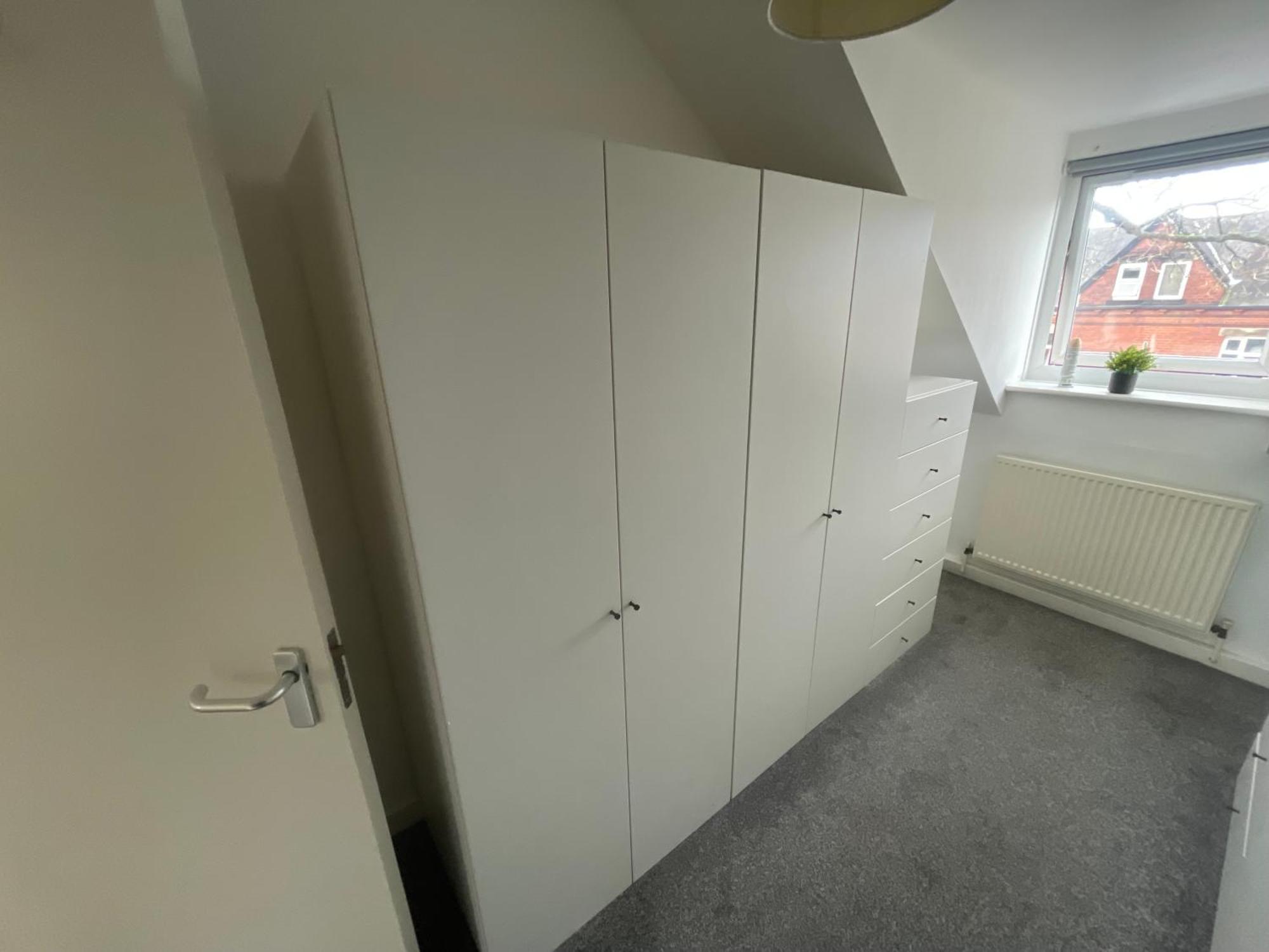 Spacious 2 Bedroom In Headingley Leeds Apartment *