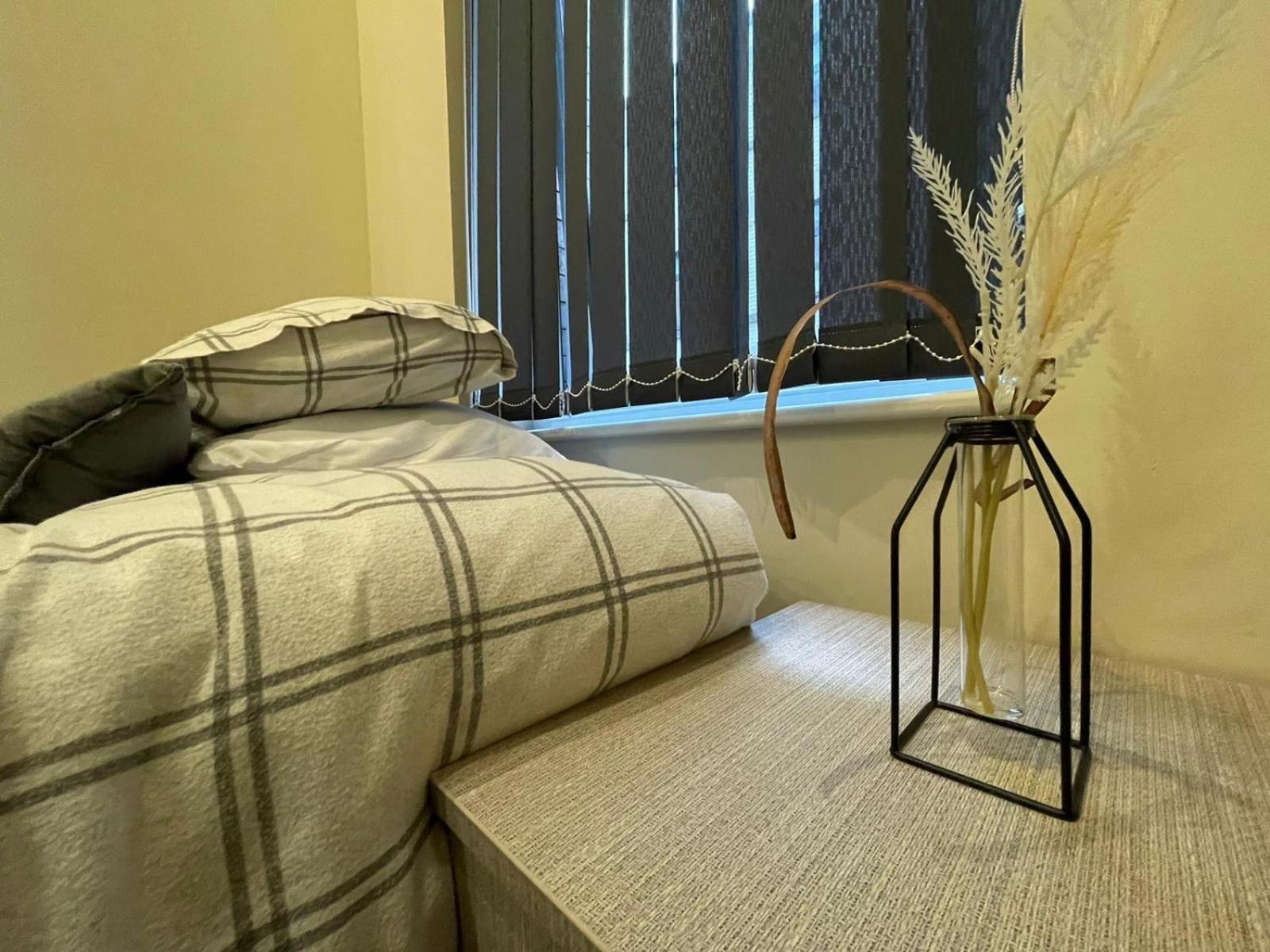 Headrow The Lounge * Leeds (West Yorkshire)