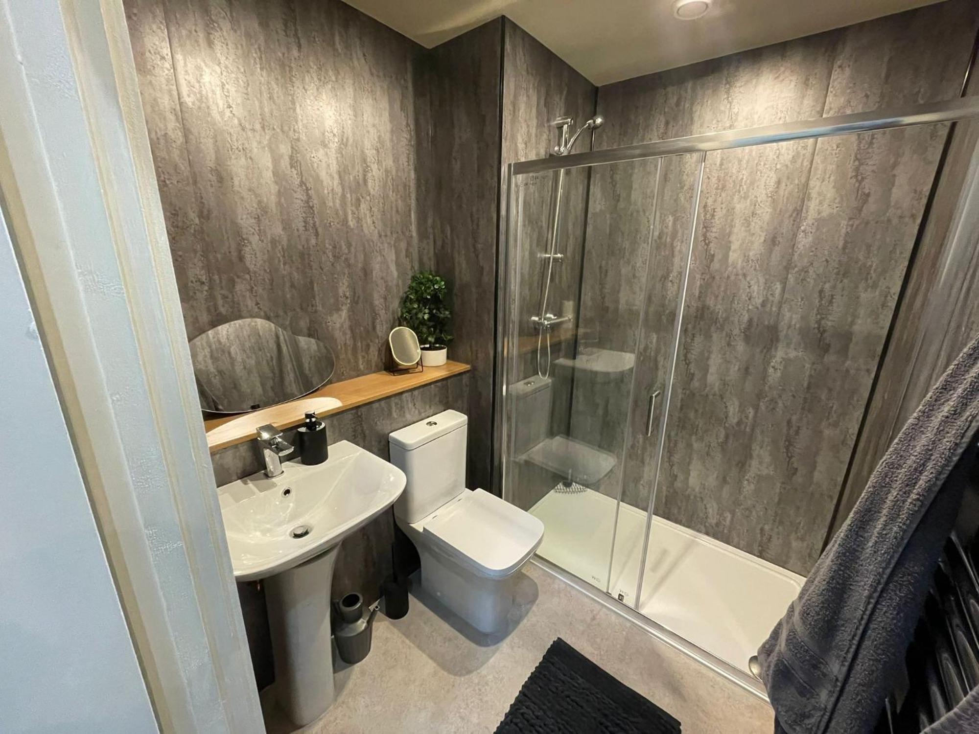 Headrow The Lounge * Leeds (West Yorkshire)
