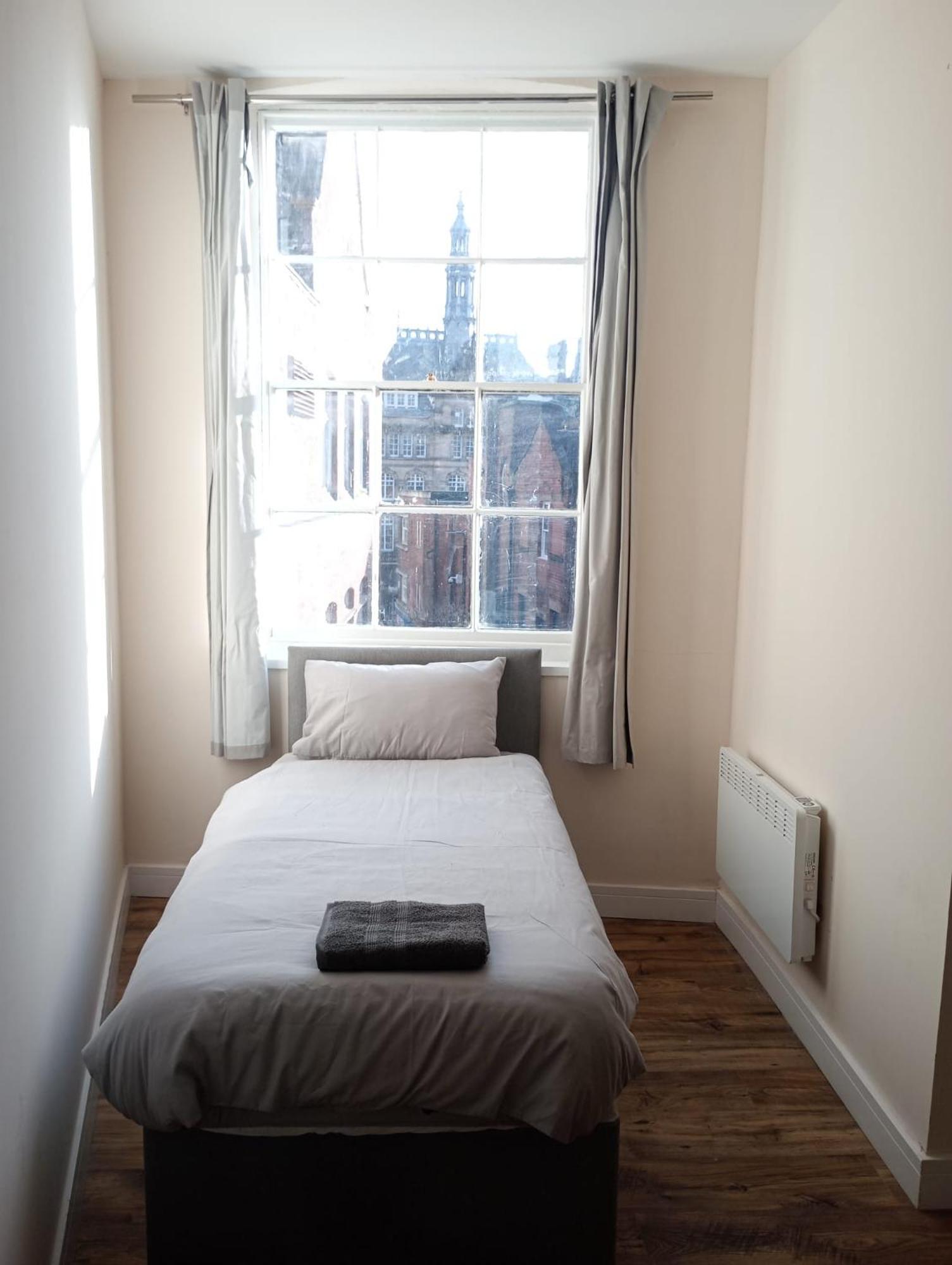Fish Street Apartments, 8 Fish Street *