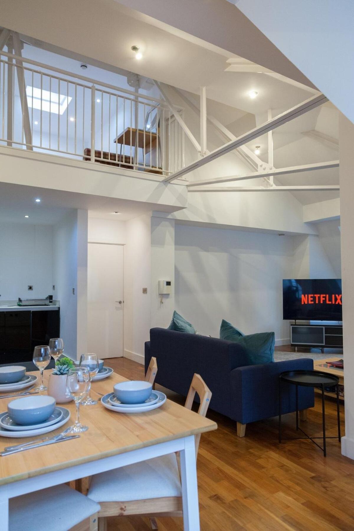 Centre Penthouse *