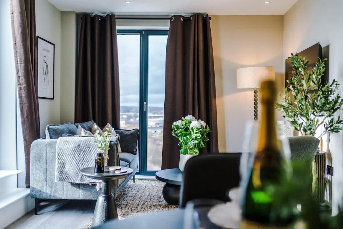 Leeds Centre - Roof Terrace & Free Parking Apartment