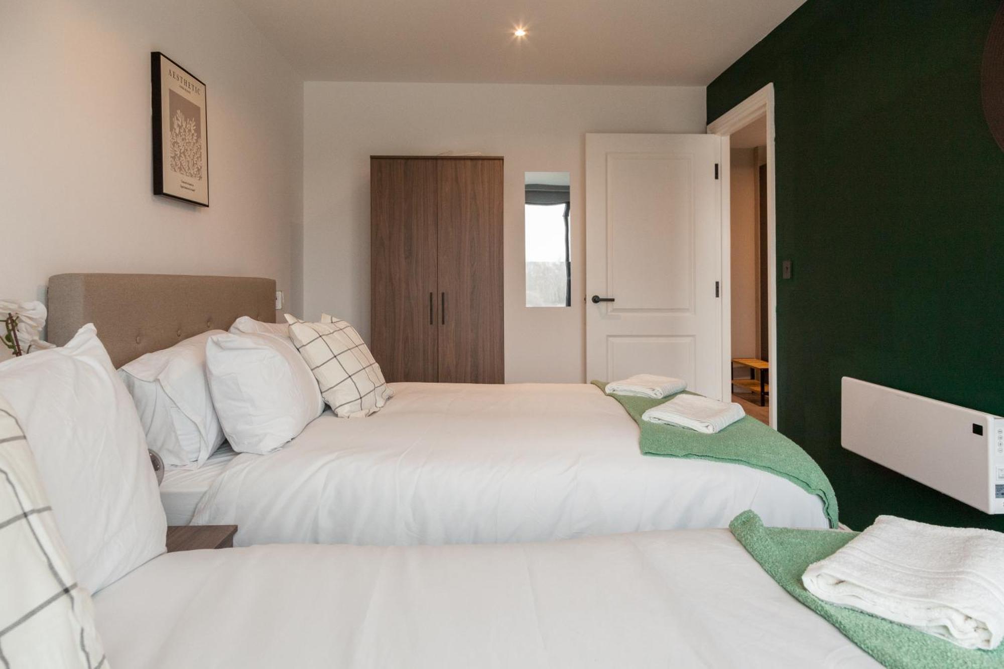 Springwell Gardens Near Leeds Station & Centre Apartment *