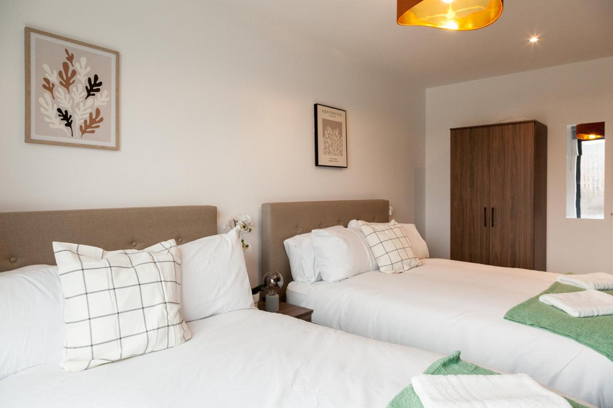 Springwell Gardens Near Leeds Station & Centre Leeds (West Yorkshire)