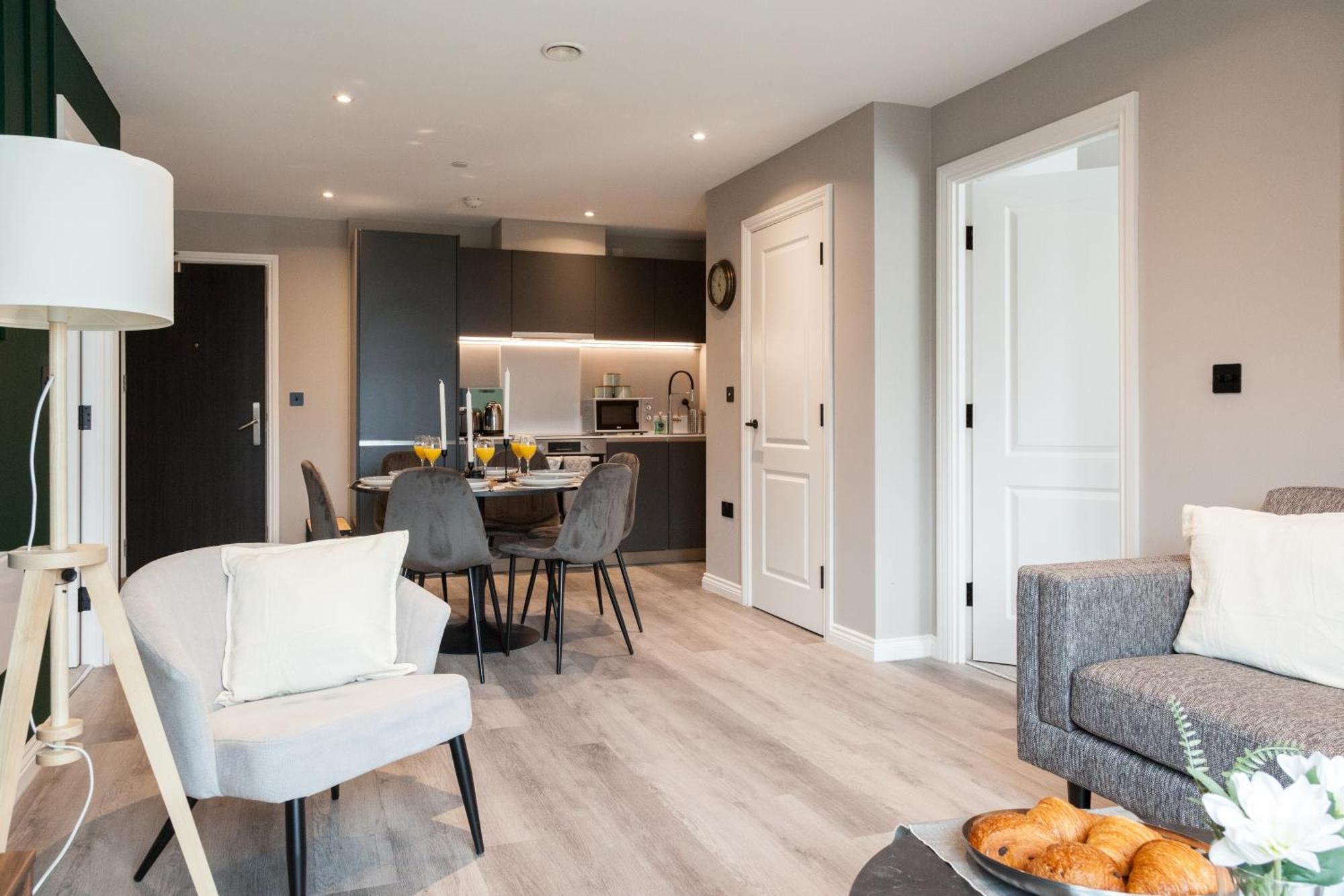 Springwell Gardens Near Leeds Station & Centre Apartment Leeds (West Yorkshire)