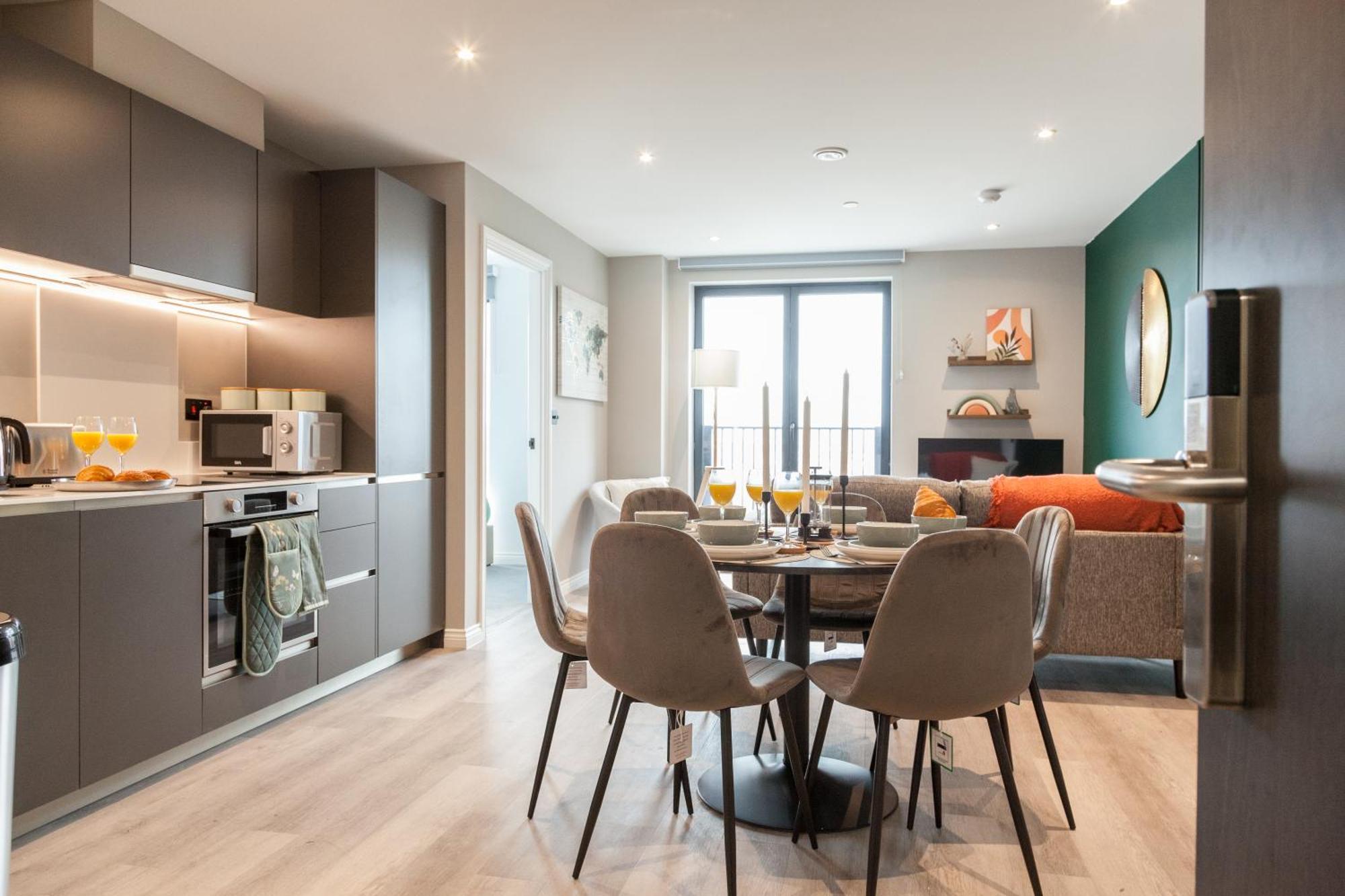 Apartment Springwell Gardens Near Leeds Station & Centre *