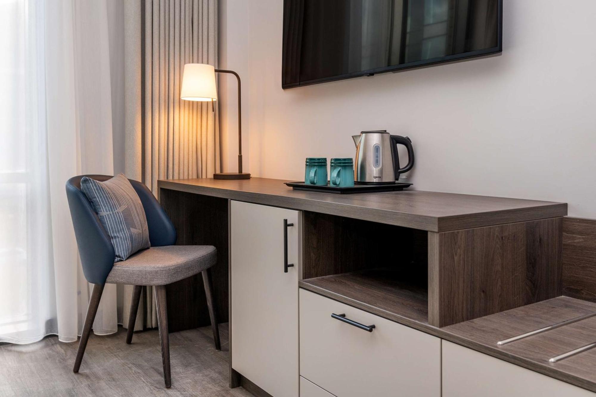 Hotel Hyatt Place Leeds 4*