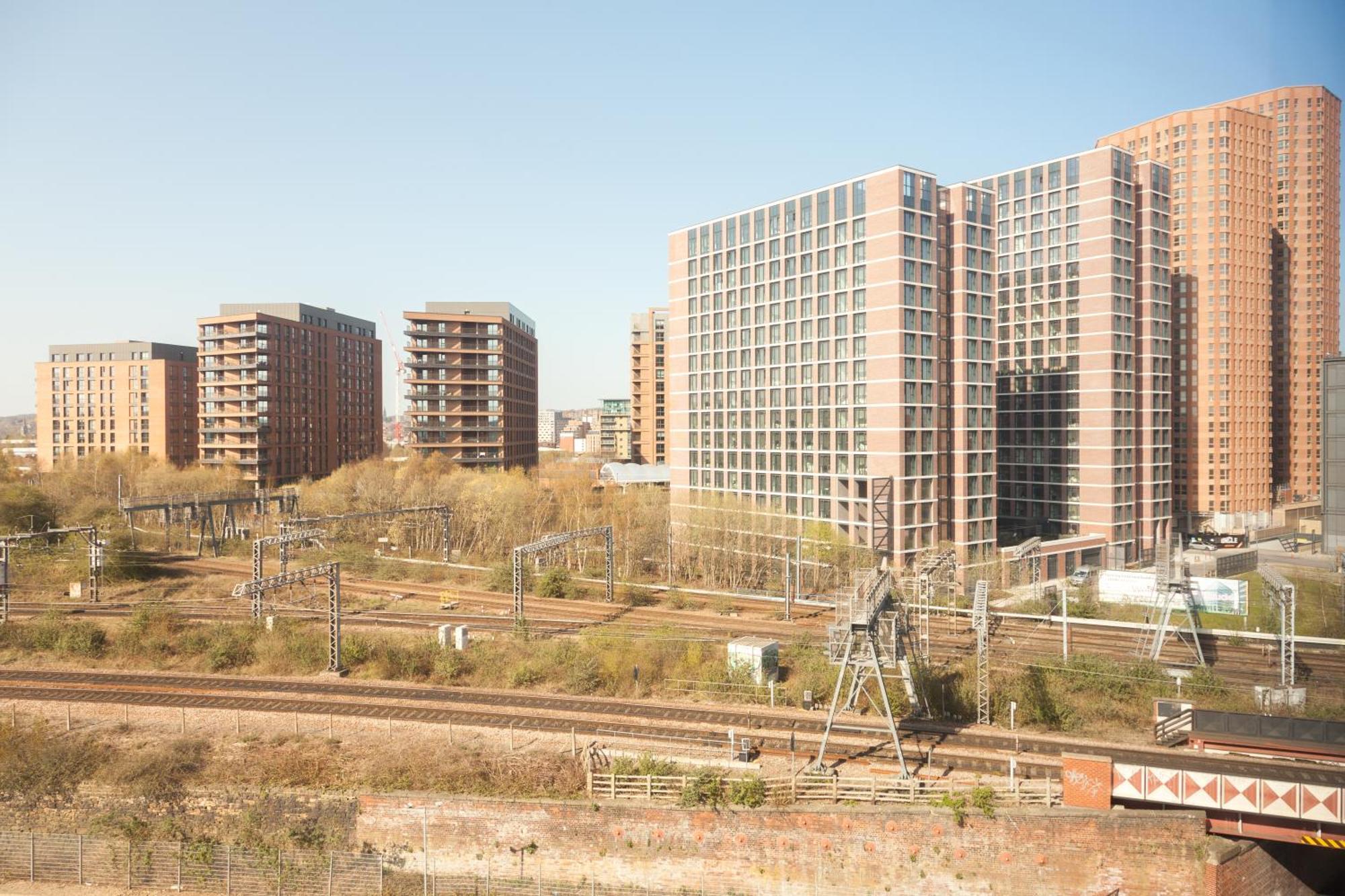 Springwell Gardens Near Leeds Station & Centre