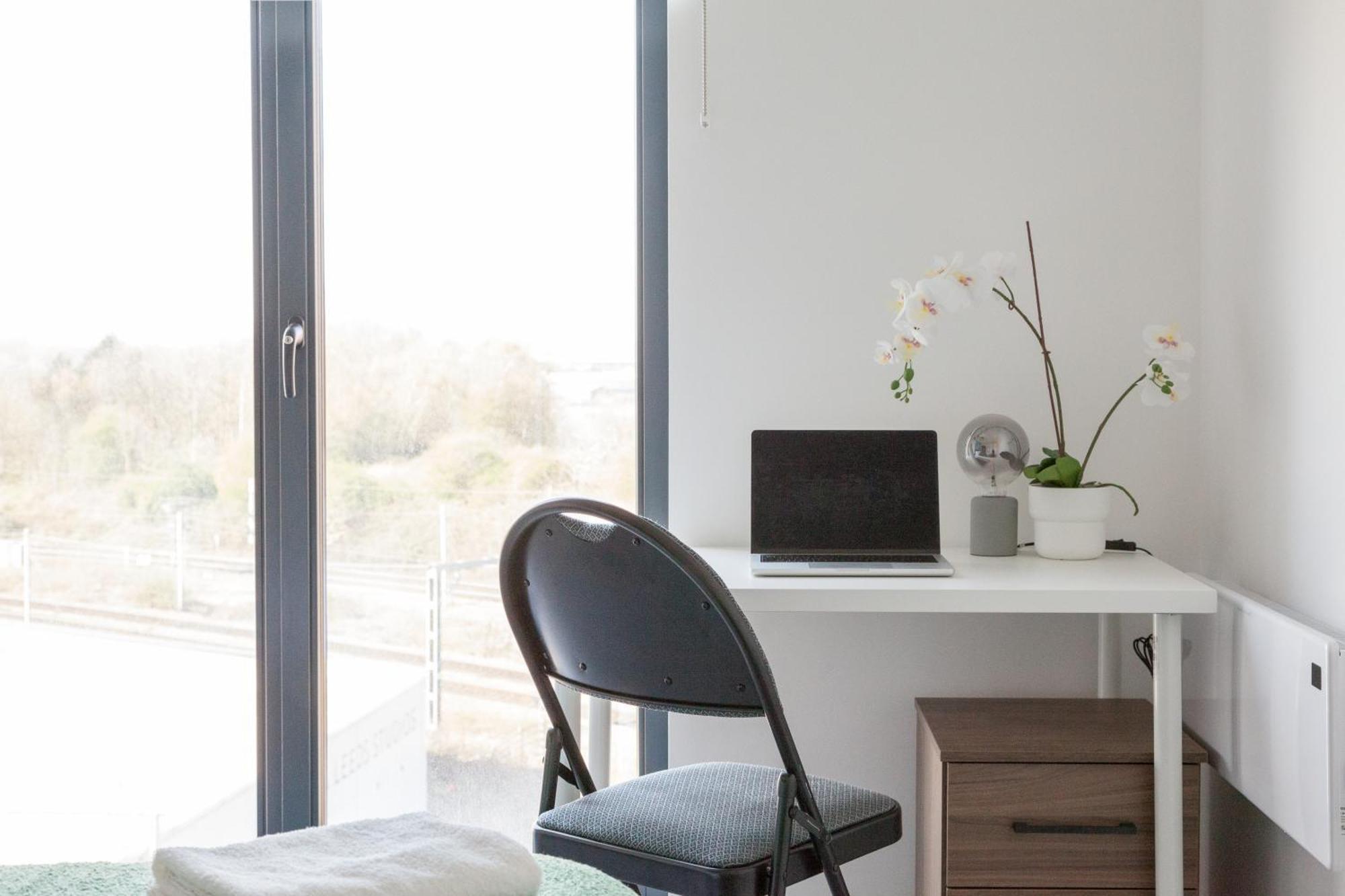 Springwell Gardens Near Leeds Station & Centre