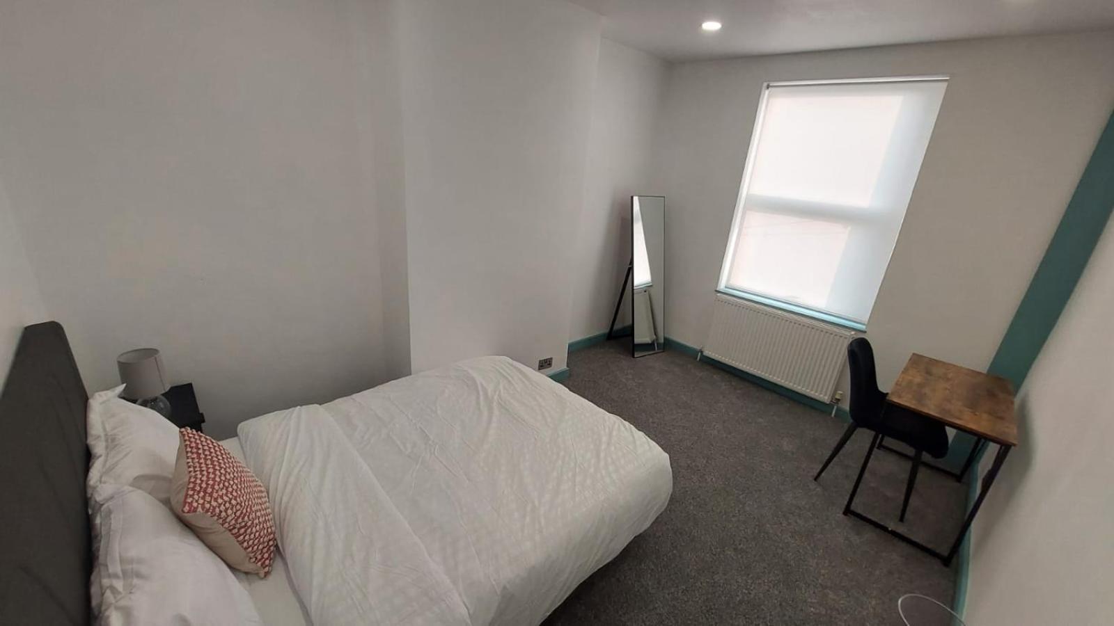 Villa Florence 4 Bedroom House Leeds (West Yorkshire)