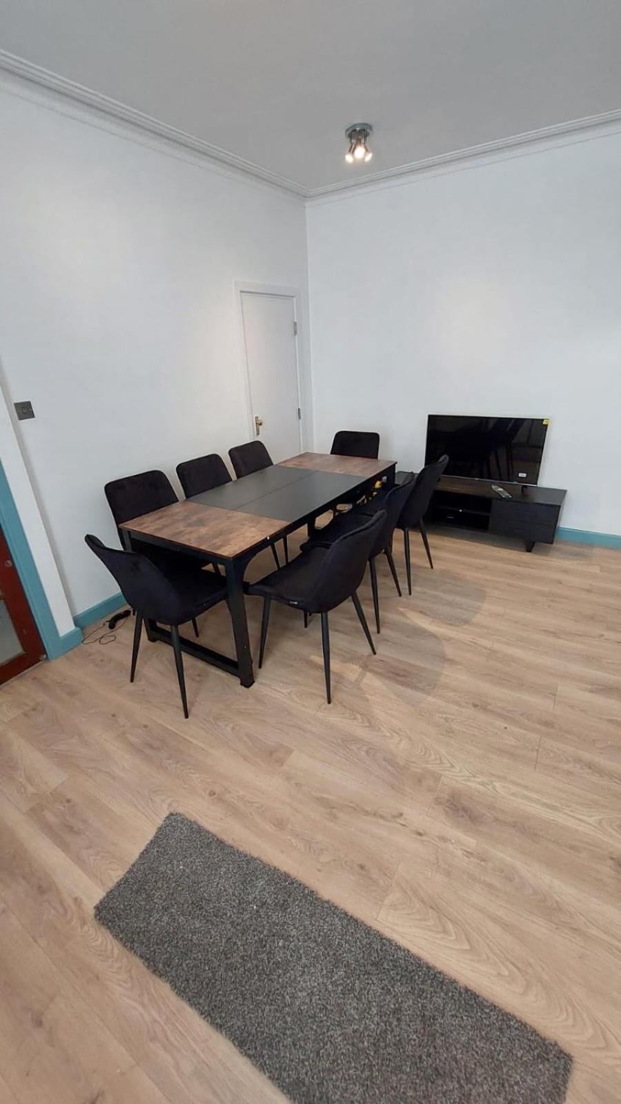 Florence 4 Bedroom House * Leeds (West Yorkshire)