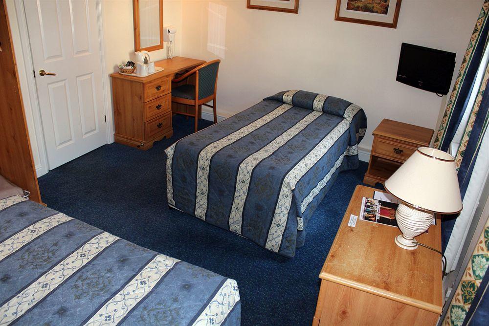 Discovery - Leeds 2*