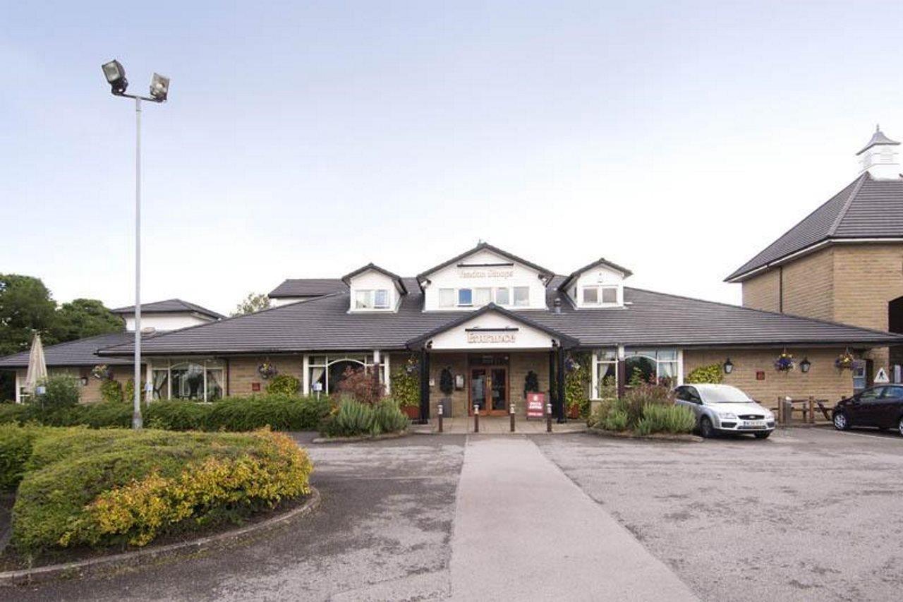 Hotel Premier Leeds / Bradford Airport