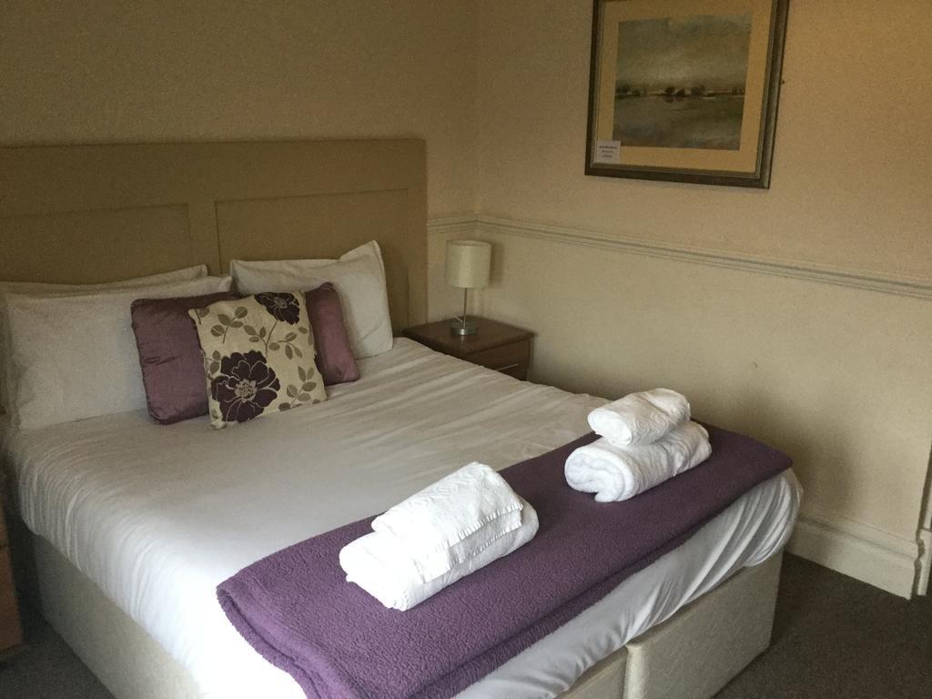 Black Horse Otley 3* Leeds (West Yorkshire)