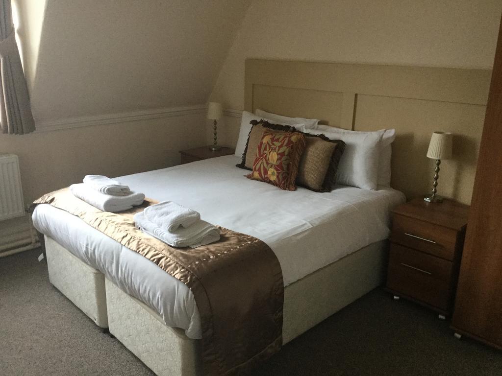 Black Horse Otley 3* Leeds (West Yorkshire)