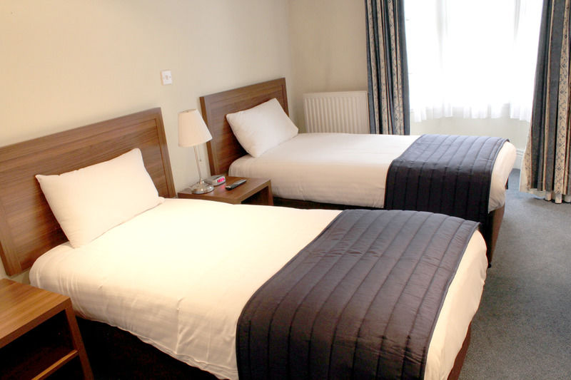 Discovery - Leeds Hotel 2*