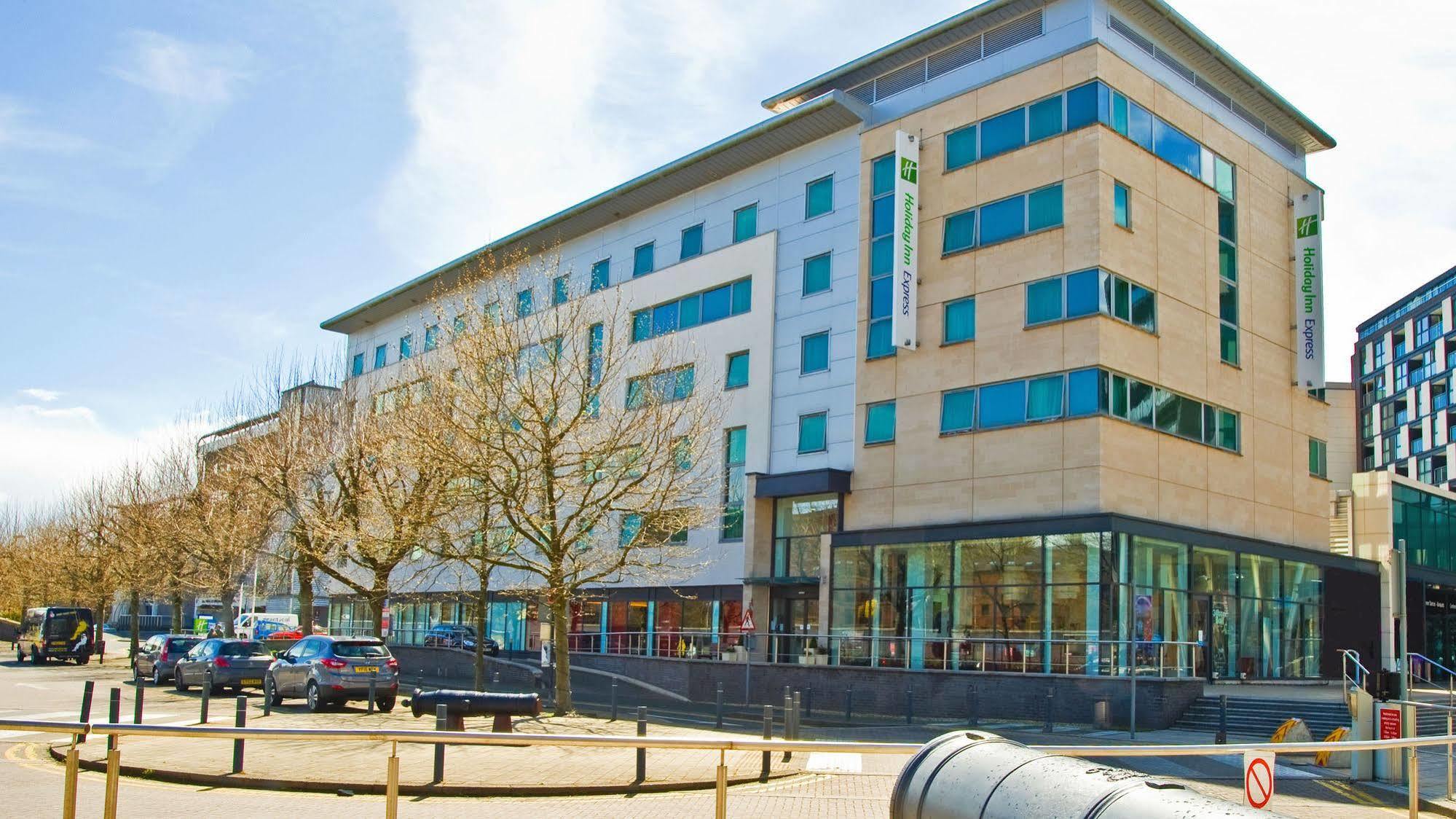 Hotel Express Leeds Centre - Armouries By Ihg 3*