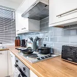 Exclusive Rates For Direct Longer Bookings - Cosy Spaces Accommodation Leeds