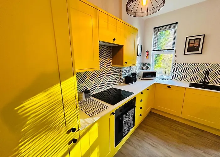 Park Mount Residences - Luxury 3 Bedroom Flat In Leeds With Free Parking