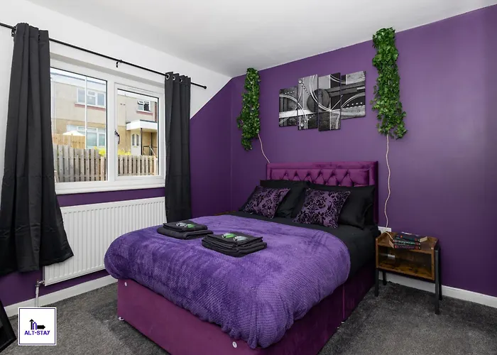 Alt-Stay Leeds West - 3 Bed - 10 Percent Off Monthly - Contractors, Insurance, Relocation - Long Stays Welcome