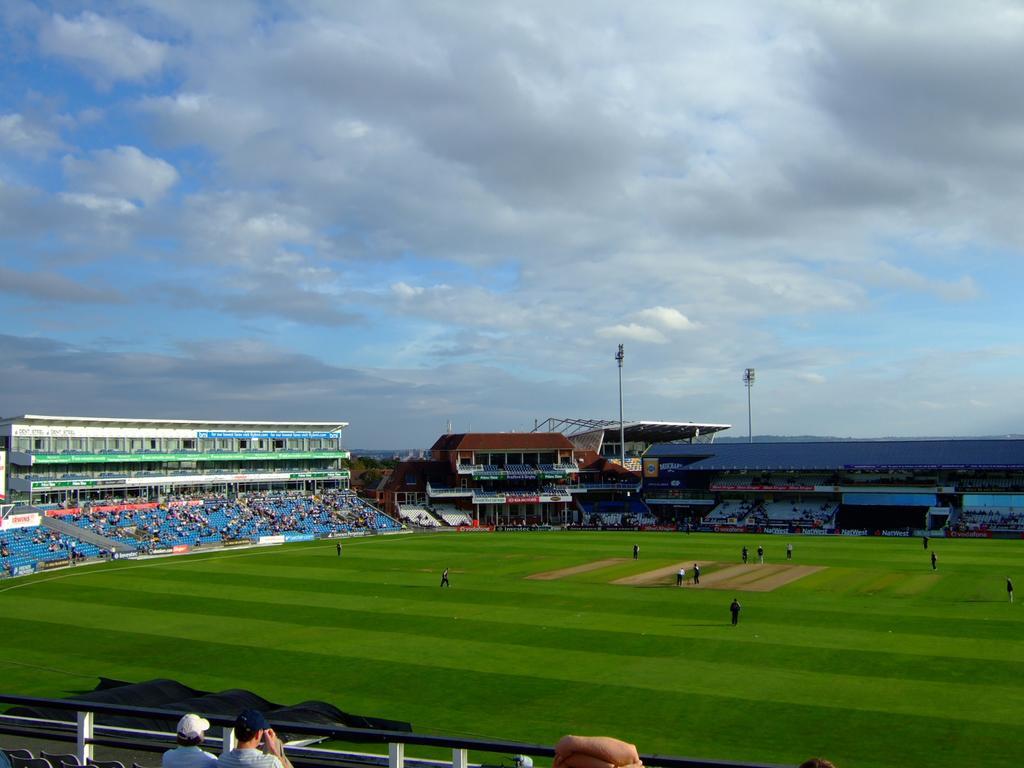 Headingley Hotel 4*