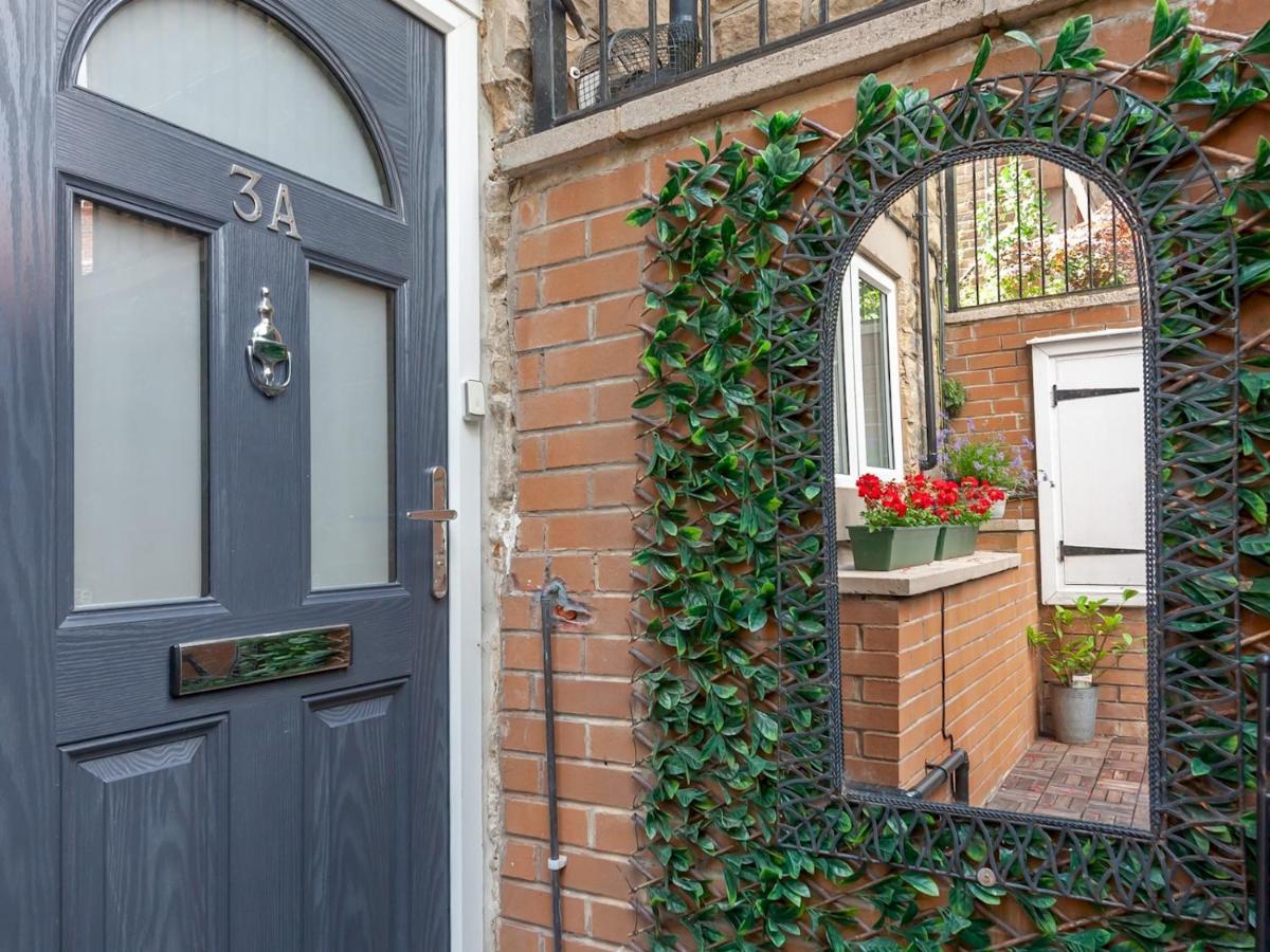 Pass The Keys A Hidden Gem - Summer Bliss Near Roundhay Park *