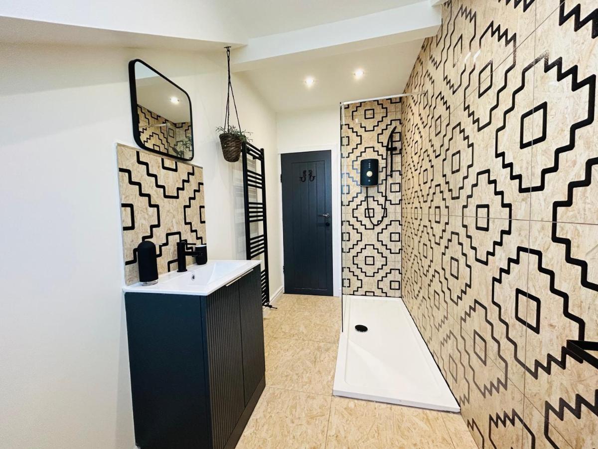 Park Mount Residences - Luxury 3 Bedroom Flat In Leeds With Free Parking Apartment *