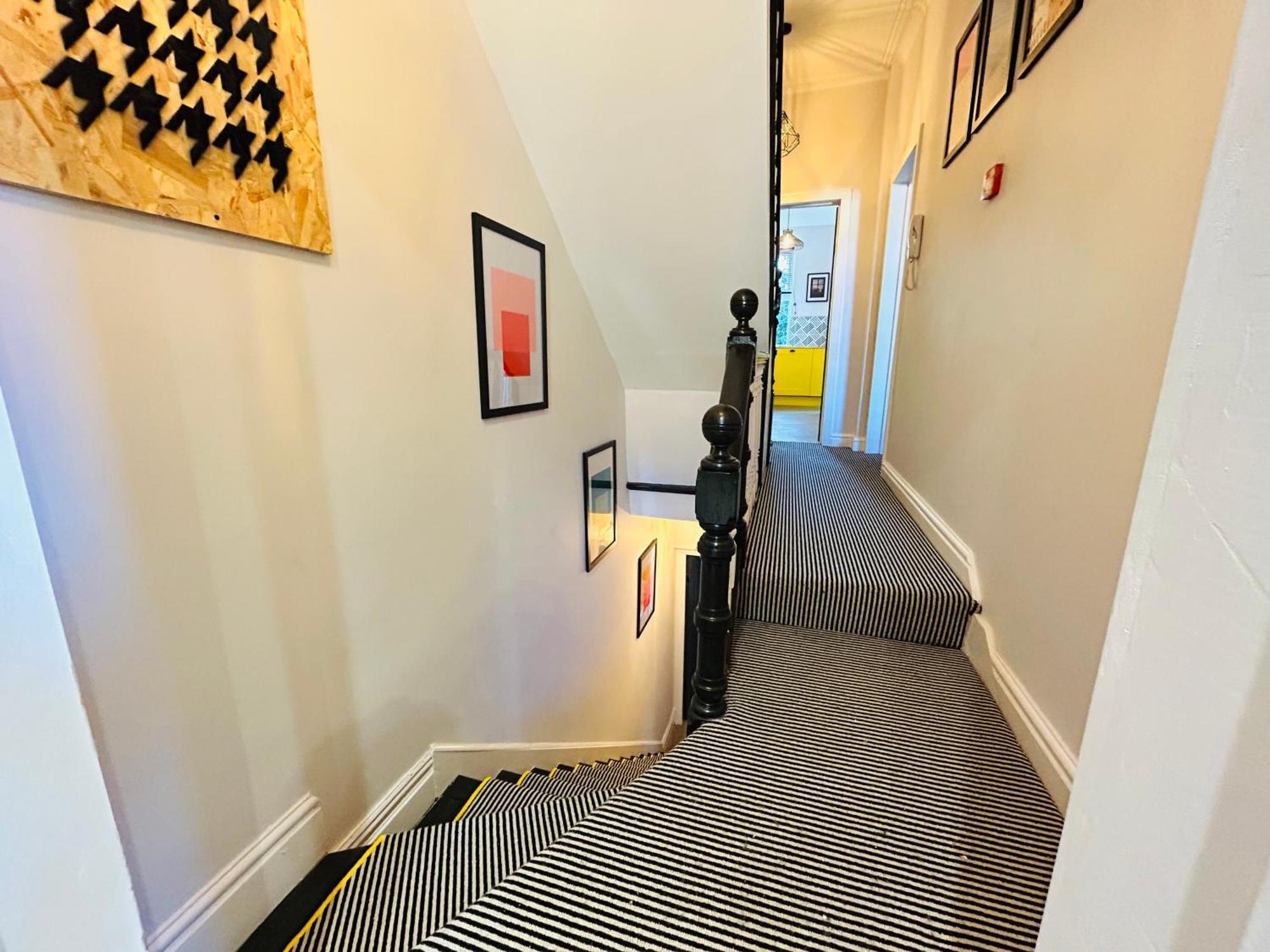 Park Mount Residences - Luxury 3 Bedroom Flat In Leeds With Free Parking Apartment *