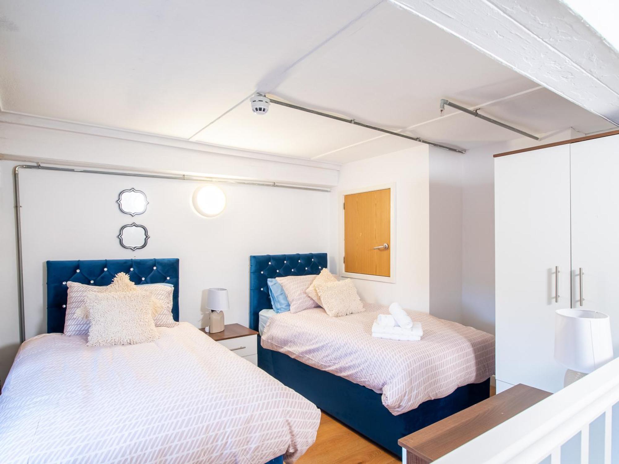 1 Bedroom Kirkstall Centre Ideal For Corporate Guests, Free Parking